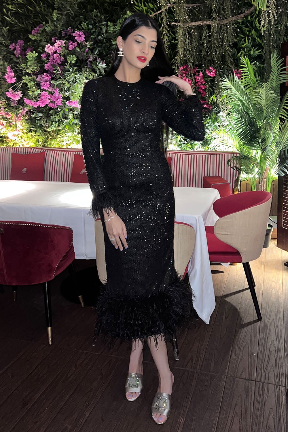 Hanna S Khan In Our Black Sequin Dress With Feathers - Zabella