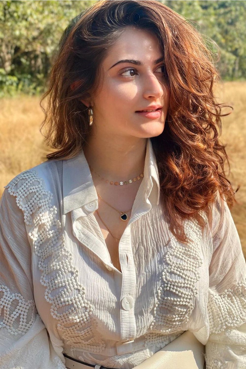 Shivaleeka Oberoi In Our Linen And Lace White Mini - Zabella