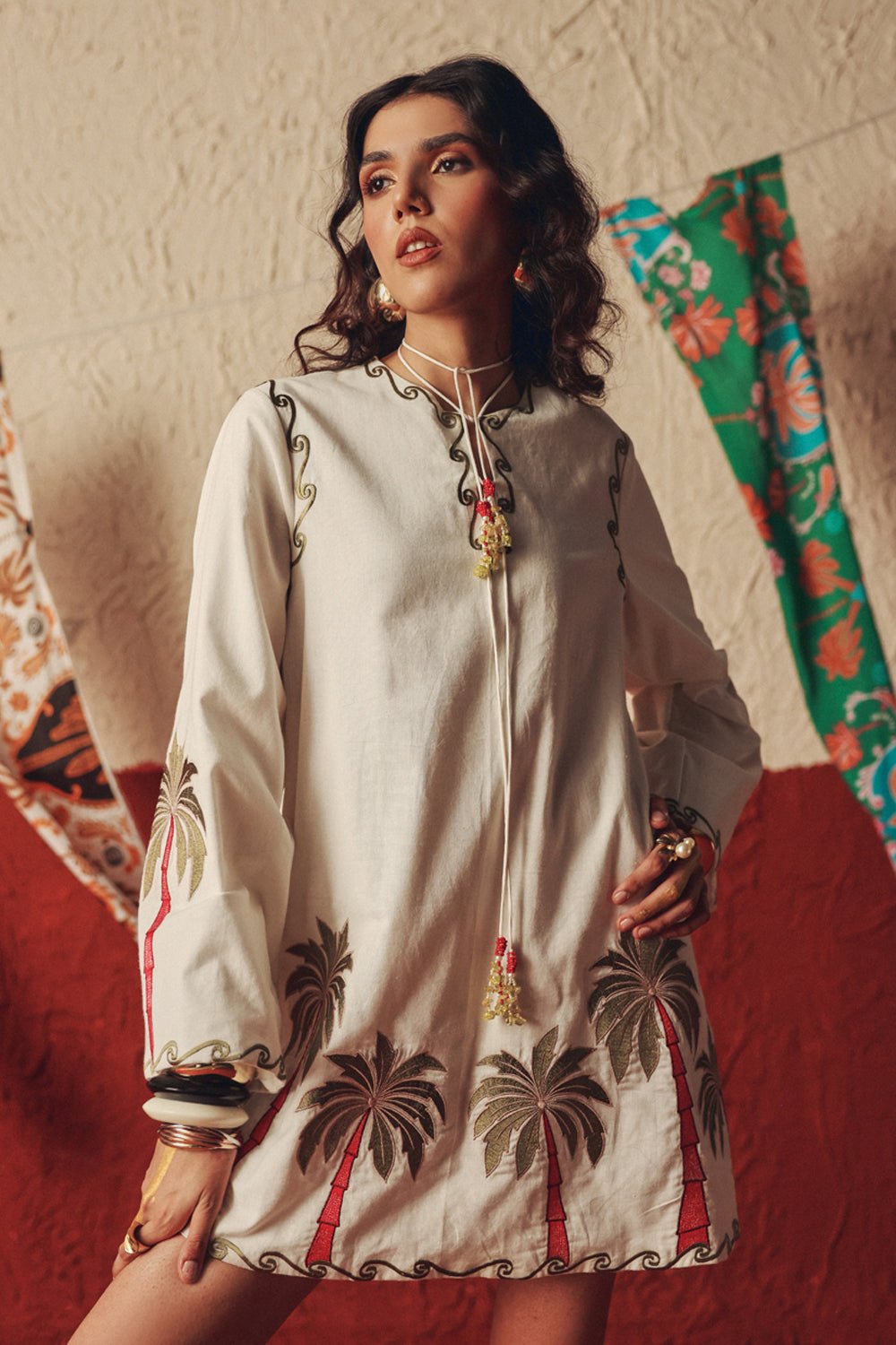 roots linen dress Have you ever worn linen while stepping into nature? It feels like coming back to your roots, because linen is nature, gently woven into something you can wear. @reivaille blue floral